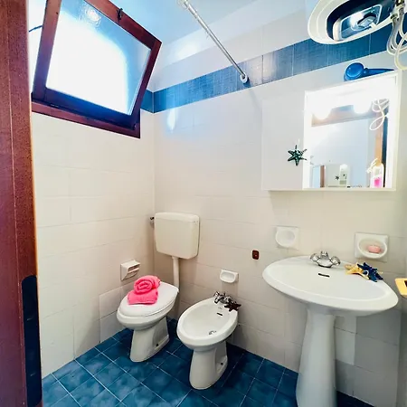 Athena * Μπιμπιόνε